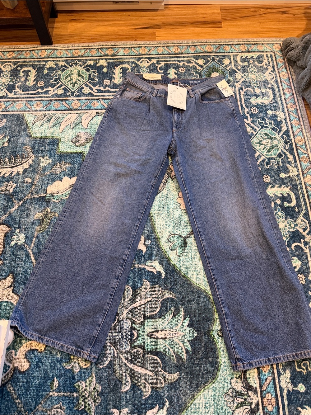 DL1961 High-Rise Wide Leg Jeans in Medium Blue